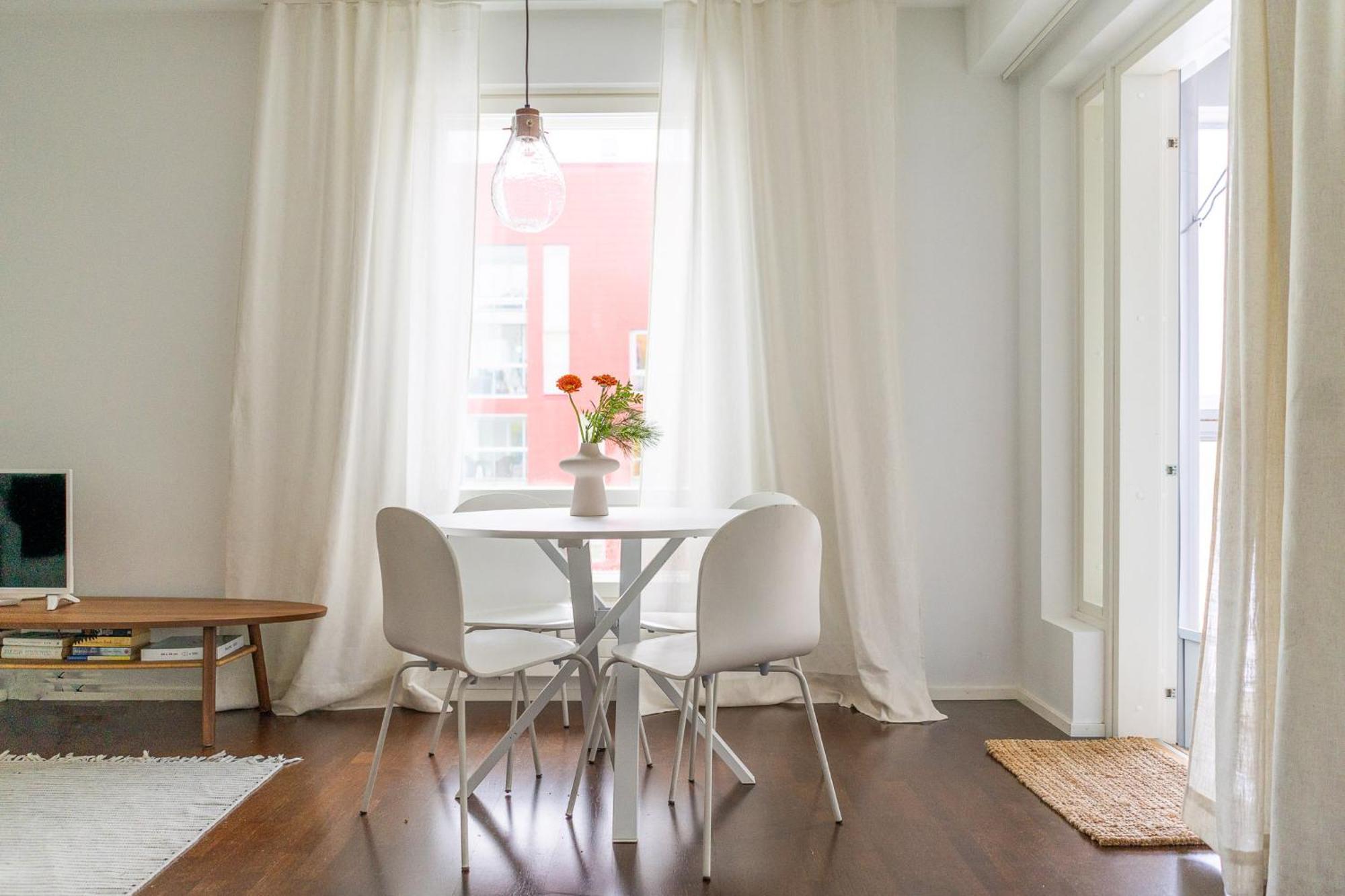 1br With Private Sauna And Balcony Appartement Helsinki