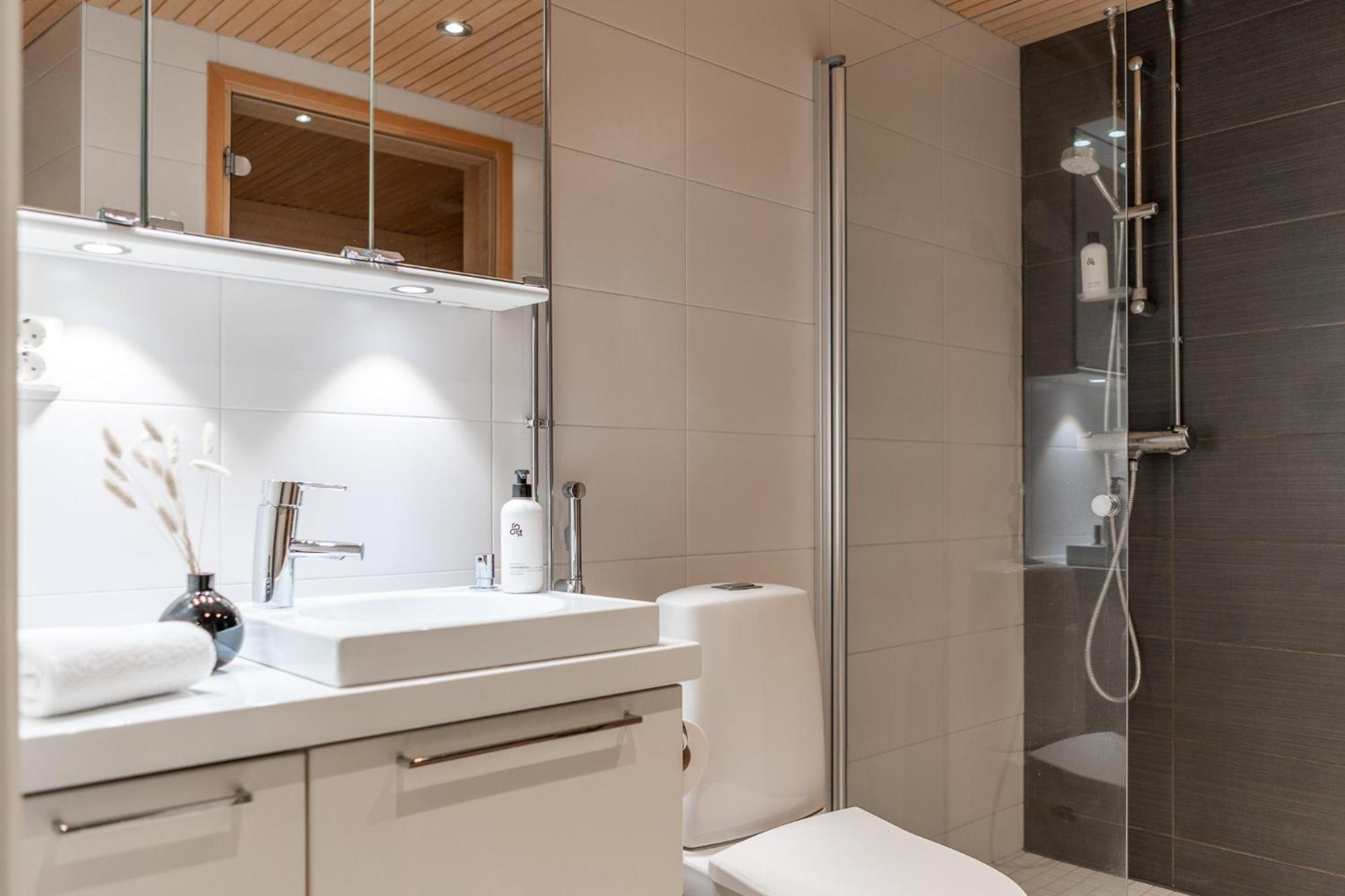 1br With Private Sauna And Balcony Appartement Helsinki